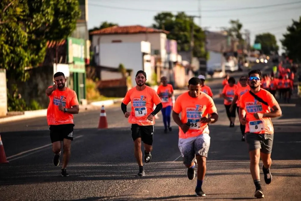 Cristino Castro inicia comemorações pelos 72 anos de emancipação política com corrida de rua e ciclismo